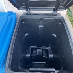 Clean bin